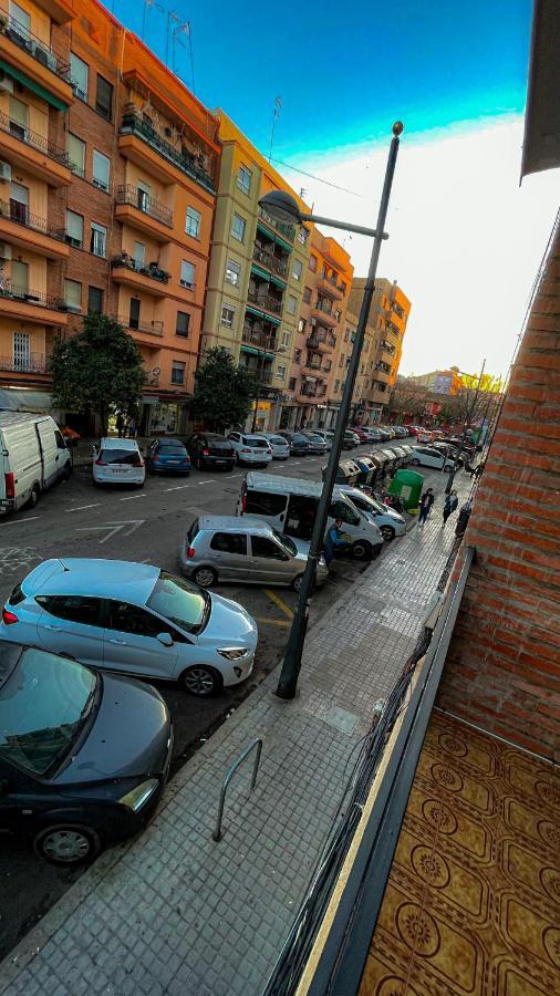 Alojamiento Valencia Apartment Exterior photo